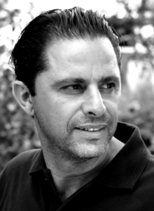 portrait photo of artist Wael Hamadeh